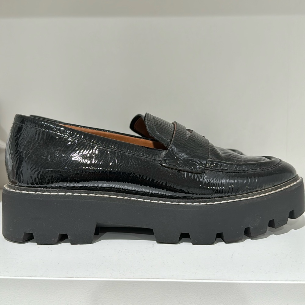 Franco sarto patent loafer in great condition.